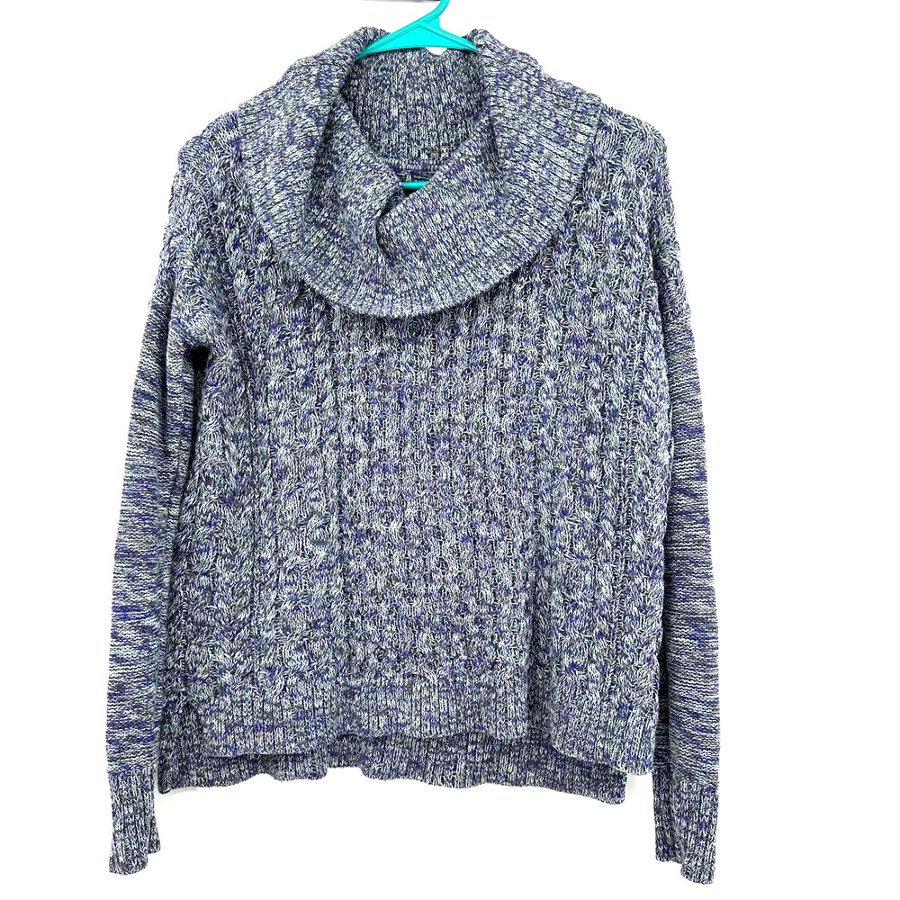 American Eagle Outfitters size small chunky knit oversized turtleneck sweater